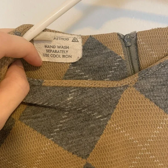 Brown and Gray Vintage 60s/70s plaid wool dress - Picture 4 of 5